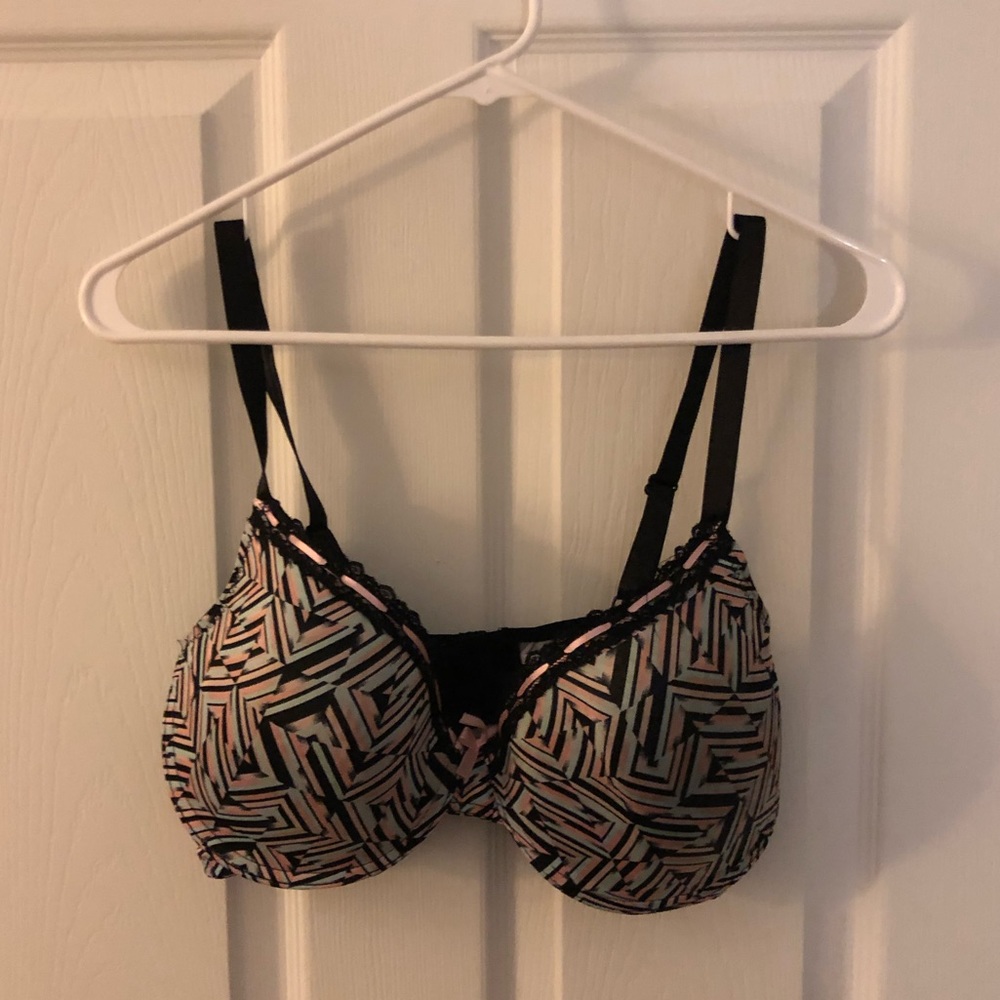 Just Be Bra black/pink/white, Size 40C **fits more like 38C**